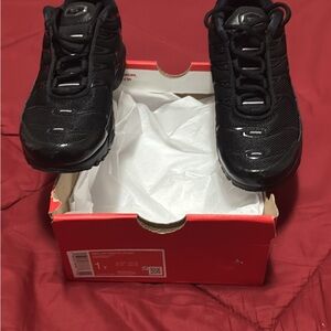 Nike air .max plus Kids Black Mesh & Synthetic Sneakers